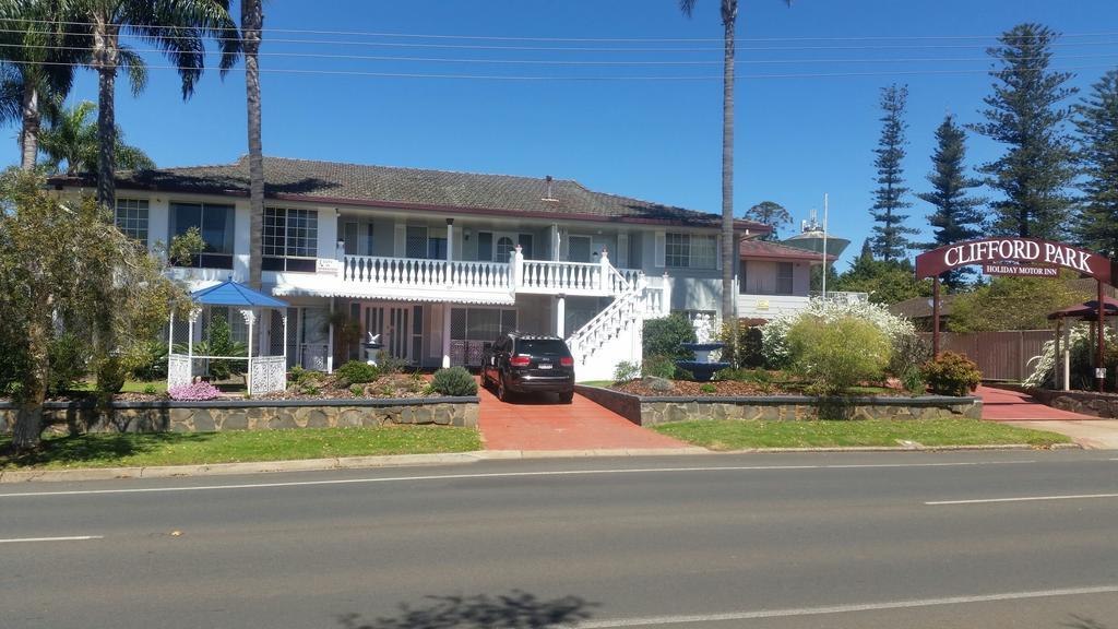 Clifford Park Motor Inn Toowoomba Exterior photo