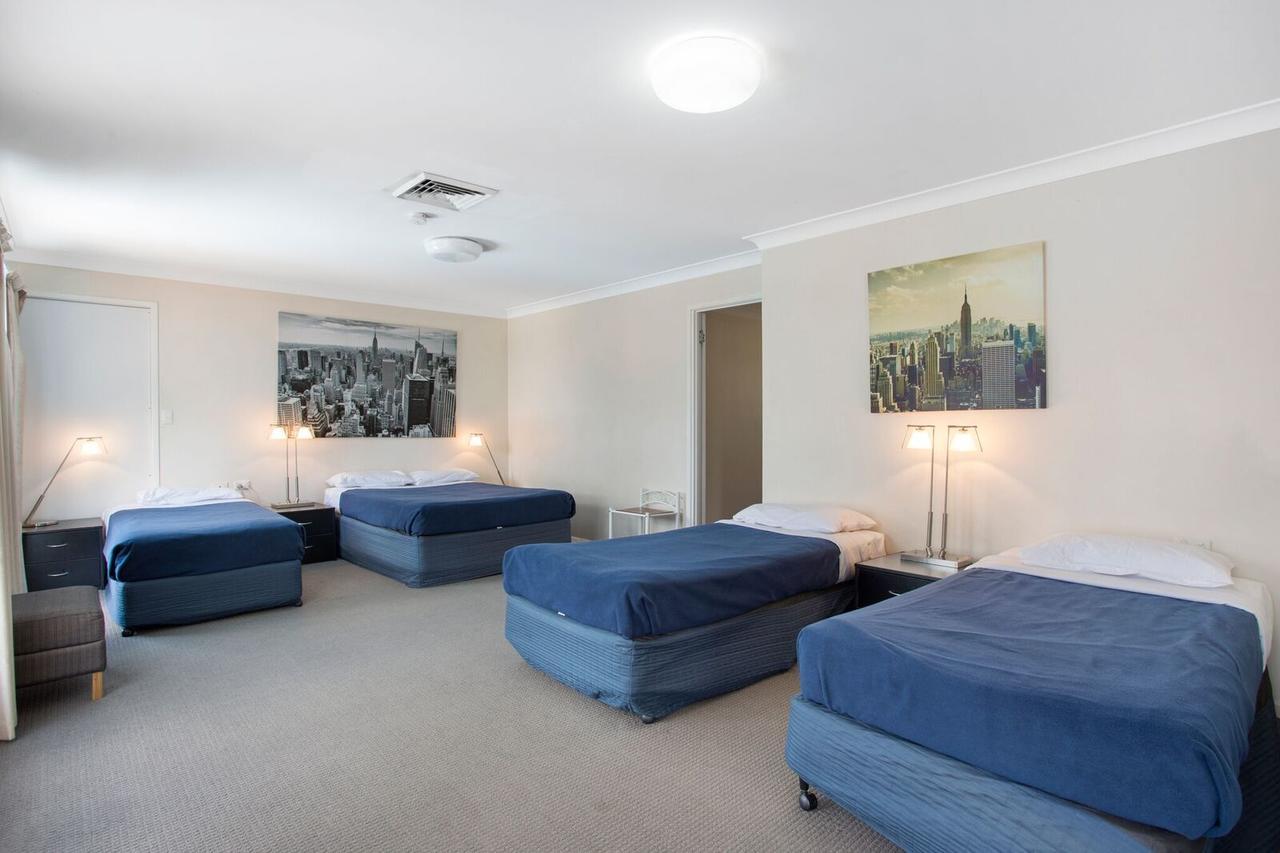 Clifford Park Motor Inn Toowoomba Exterior photo