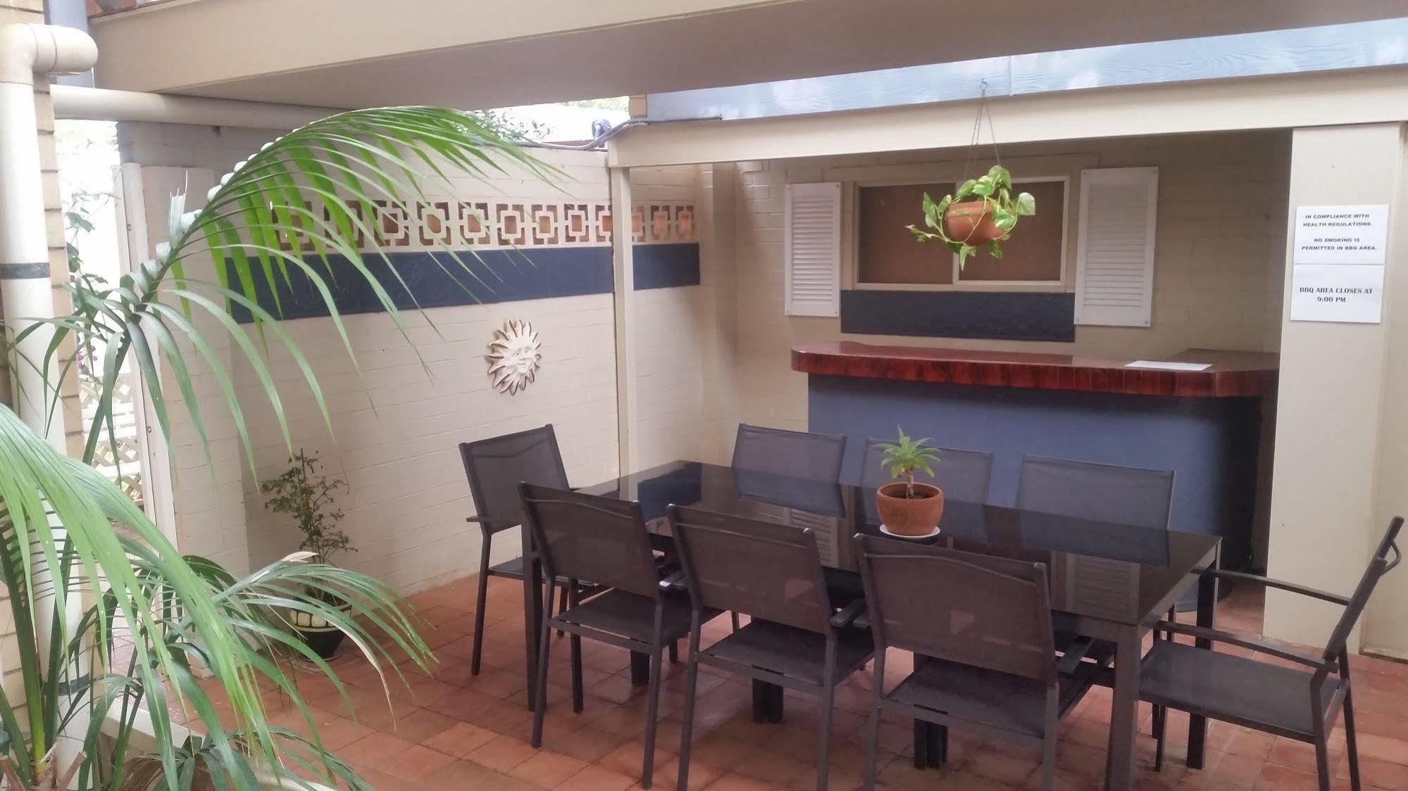 Clifford Park Motor Inn Toowoomba Exterior photo